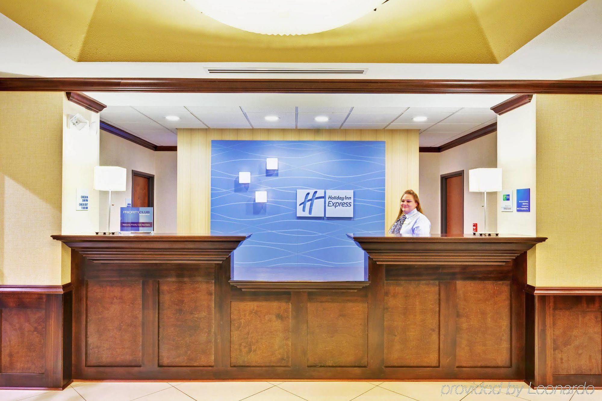 Holiday Inn Express Hotel & Suites Byram By Ihg Intérieur photo