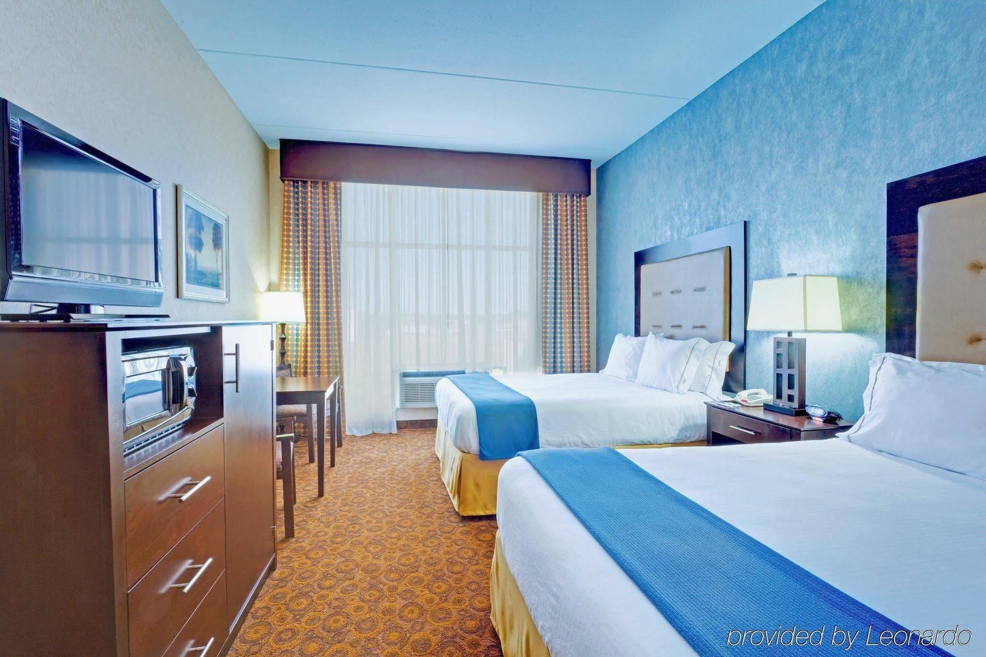 Holiday Inn Express Hotel & Suites Byram By Ihg Chambre photo