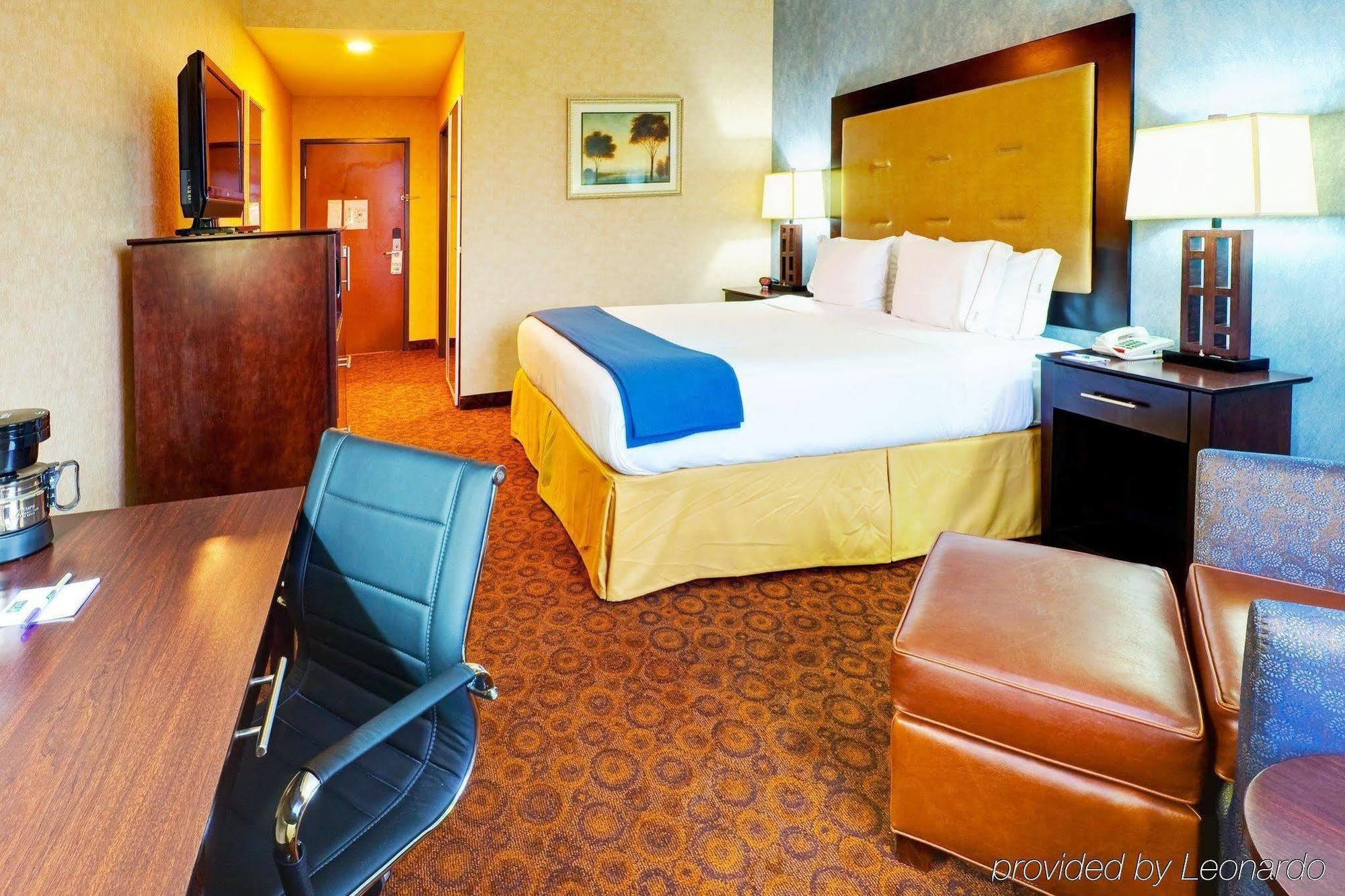 Holiday Inn Express Hotel & Suites Byram By Ihg Extérieur photo